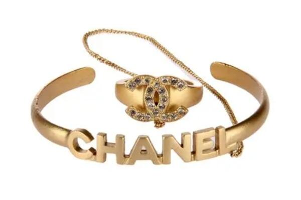 延安宝塔区上门回收香奈儿首饰价格